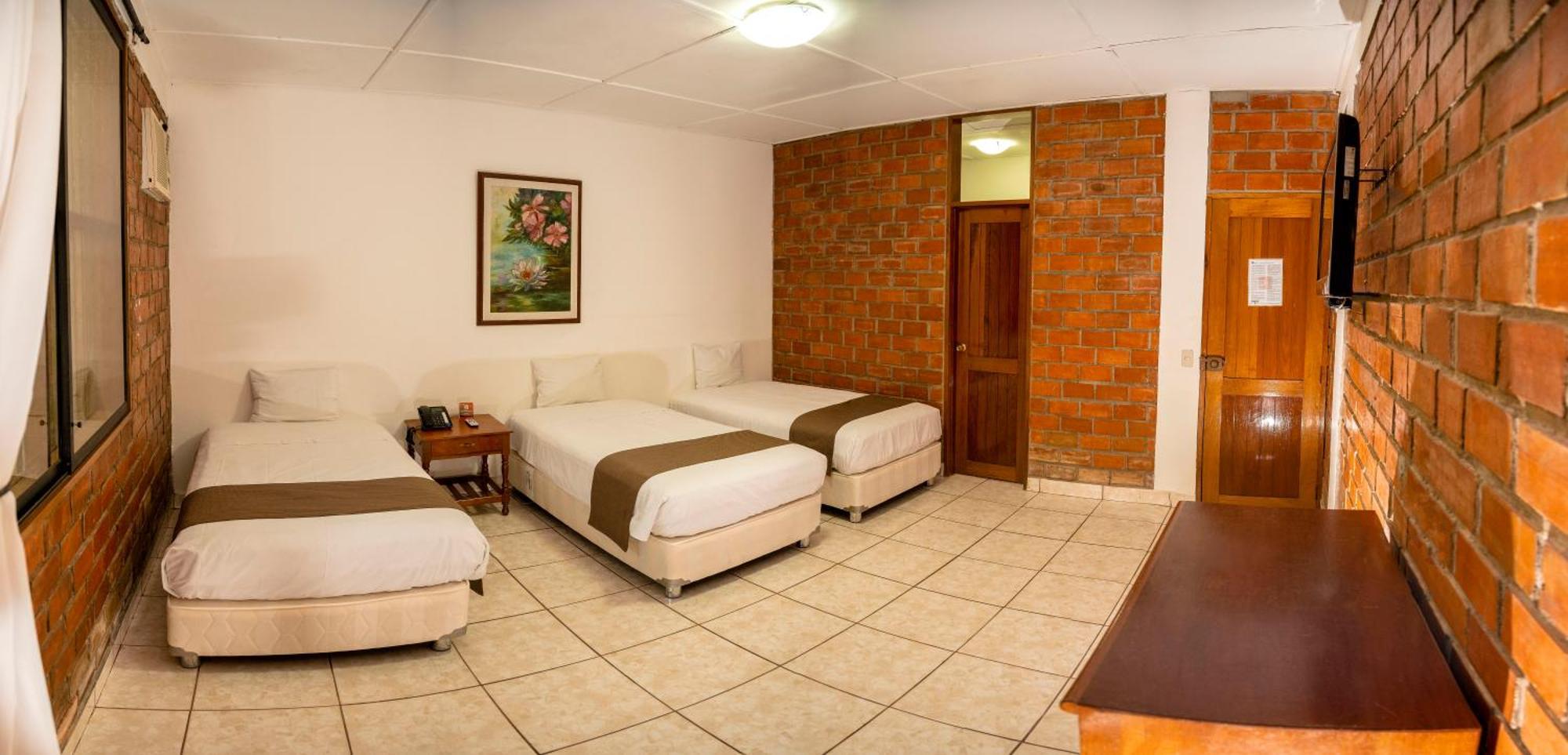 Dm Hoteles Tarapoto Buitenkant foto